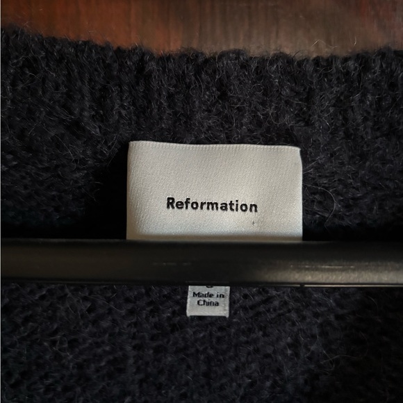 Reformation Lue
Boyfriend Cardigan Blue -
Size S - Picture 8 of 10